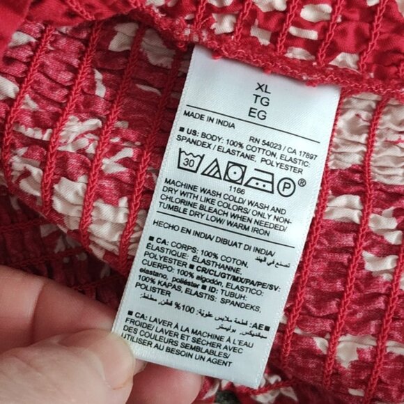 Old Navy Smocked Tank Top - Picture 3 of 5